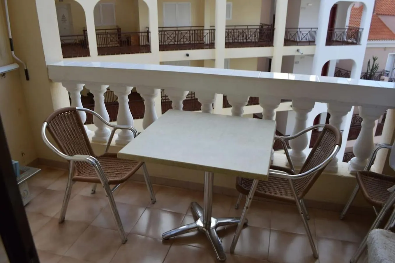 Lovely 1 Bed Apartment In Castle Harbour C108 Los Cristianos