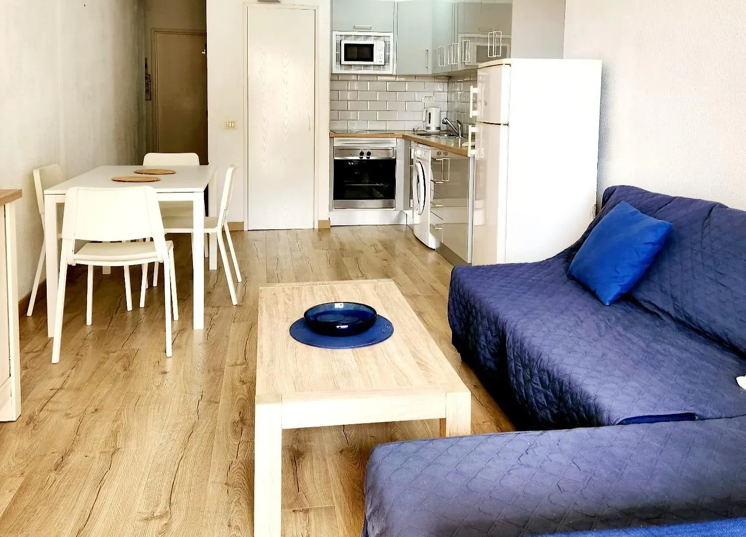 Lovely 1 Bed Apartment In Castle Harbour C108 Los Cristianos  Los Cristianos (Tenerife)